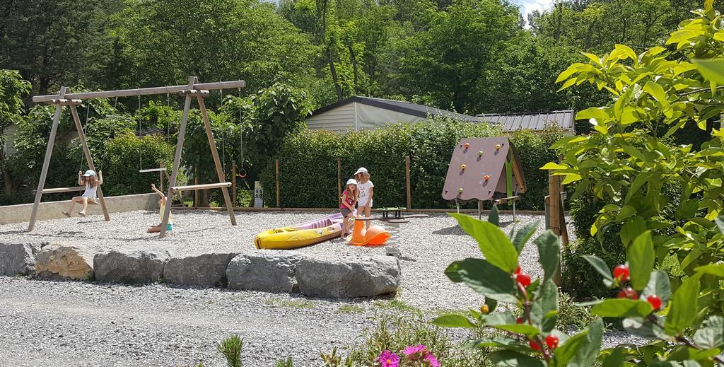 Camping Le Coin Charmant Chauzon エクステリア 写真